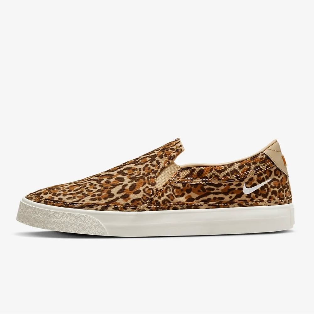 EUC NikeCourt Legacy Leopard Women's Slip-On Shoes